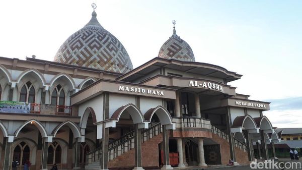 Potret Masjid Terjauh di Indonesia