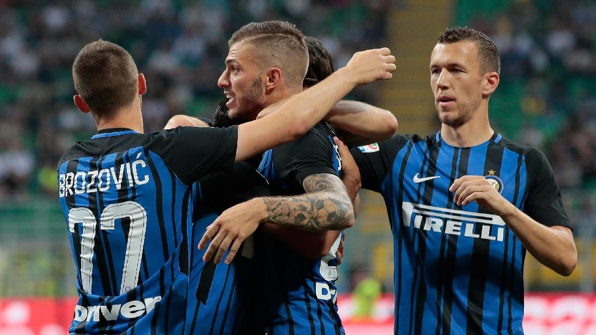 Para pemain Inter merayakan gol ke gawang Udinese. (Foto: Getty Images Sport/Emilio Andreoli)