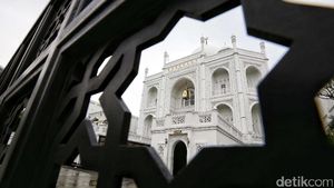 Mirip Taj Mahal, Ini Masjid Ramlie Musofa di Sunter