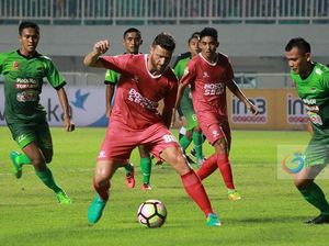 Menakar Peran Paulle, Pluim, dan Klok dalam Skuat PSM Menakar Peran Paulle, Pluim, dan Klok dalam Skuat PSM
