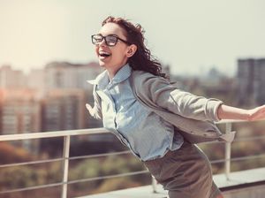 Kadang Cuma Beda Tipis, Kenali Batasan Bangga dan Sombong