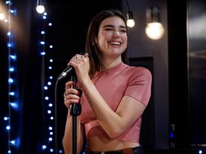 Album Perdana Dua Lipa Resmi Dirilis Album Perdana Dua Lipa Resmi Dirilis