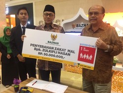 Bayar Zakat, Zulkifli Hasan: Alhamdulillah Rezekinya Nambah Terus