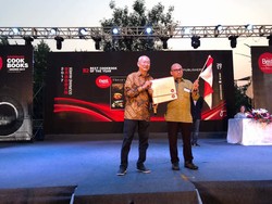 Buku Flavors of Indonesia dan Jakarta Bites Raih Penghargaan Gourmand World Cookbook Awards