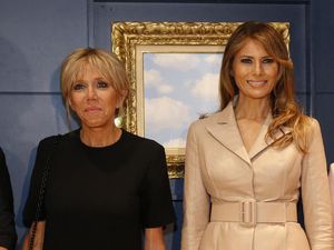 Foto: Adu Gaya Melania Trump Vs. Brigitte Macron di Konferensi NATO