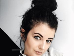 Octopus Bun, Gaya Sanggul Rambut Acak yang Viral di Instagram