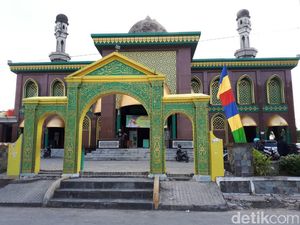 Ironis, Masjid Raya Pekanbaru Kini Bukan Lagi Cagar Budaya