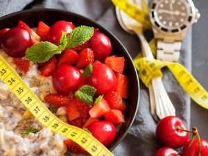 Berpuasa Bisa Bantu Jaga Berat Badan dan Tingkatkan Daya Tahan Tubuh