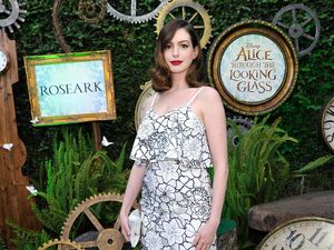 Stop Diet Vegan, Anne Hathaway Ngaku Otaknya Seperti Komputer yang On Lagi Stop Diet Vegan, Anne Hathaway Ngaku Otaknya Seperti Komputer yang On Lagi