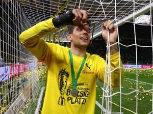 Jadi Korban Ledakan, Bartra Sempat Khawatir Kariernya Tamat Jadi Korban Ledakan, Bartra Sempat Khawatir Kariernya Tamat