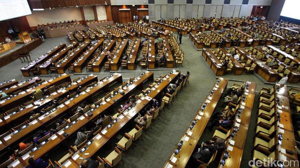 Paripurna RAPBN 2018 Tak Dihadiri 327 Anggota DPR