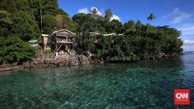 WISATA BAHARI IBOIH Bungalow yang disewakan dii pantai Iboih saat pagi hari, Pulau weh, Aceh, Sabtu, 20 Mei 2017. CNN Indonesia/Safir Makki