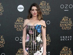 Anne Hathaway Didekati Perankan Live-Action Barbie