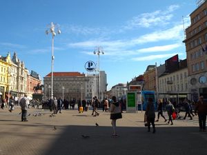 Semangat Berbagi Muslimah Muda Kroasia