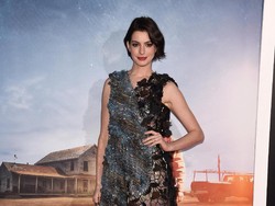 Duh! Foto-foto Intim Anne Hathaway Diretas