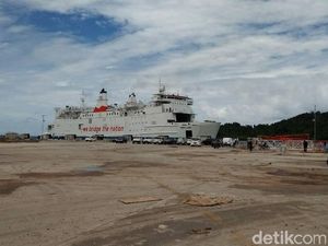 Luhut Ingin Pelabuhan di Banten Punya Pelayanan Seperti di Priok