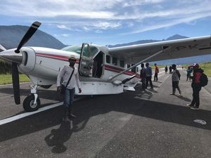 Pesawat MAF Tergelincir di Puncak Papua