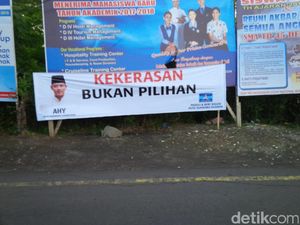 Foto Agus Yudhoyono Beredar di Bali, Demokrat: Bukan untuk Pilgub Foto Agus Yudhoyono Beredar di Bali, Demokrat: Bukan untuk Pilgub