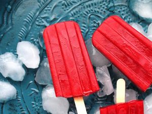 Ups! Sajikan Es Loli Champagne, Ivanka Trump Dikritik Netizen