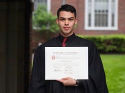 Viral, Mantan Cleaning Service Tampan yang Bisa Jadi Lulusan Harvard