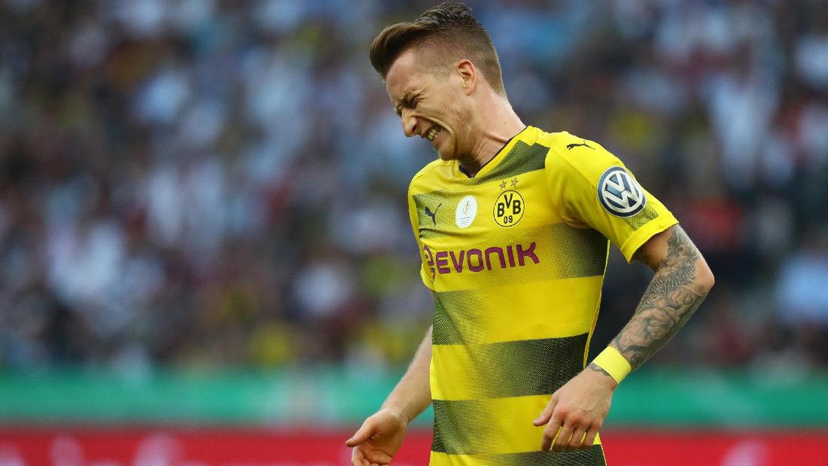 Foto: Marco Reus mengalami cedera lutut (REUTERS/Kai Pfaffenbach)