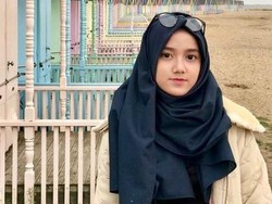 Dikomentari Pedas soal Foto Lengket dengan Gus Azmi, Wirda Mansur Santai