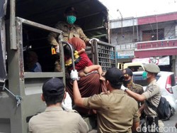 6 Pengemis dan 2 Orang Gila Terjaring Razia Satpol PP Cilegon