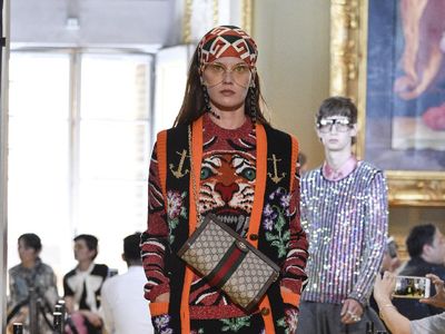 Foto: 25 Koleksi Busana Gucci Cruise 2018