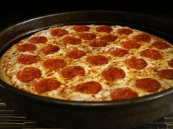 Sajikan Pizza Halal dengan Daging Babi, Gerai Pizza Ini Dituntut 1.3 Triliun Rupiah