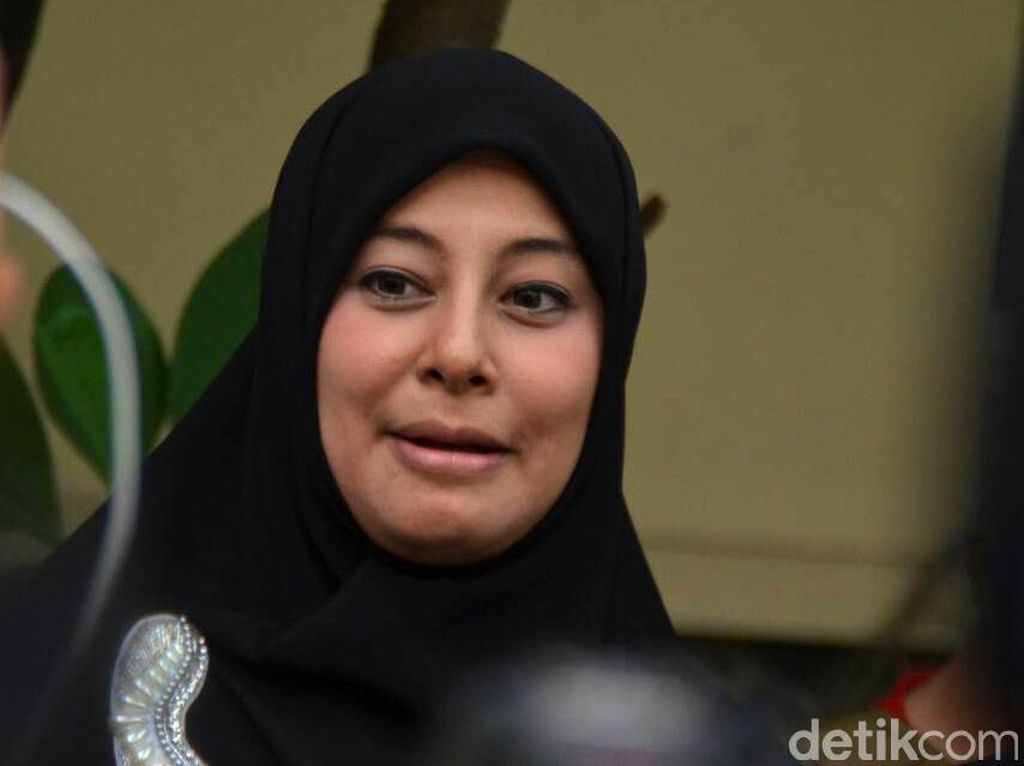 Bercerai, Permintaan Putri Aisyah Tak Sepenuhnya Dikabulkan Bercerai, Permintaan Putri Aisyah Tak Sepenuhnya Dikabulkan
