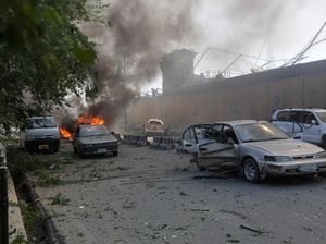 Marah Atas Bom Truk, Demonstran Minta Presiden Afghanistan Mundur Marah Atas Bom Truk, Demonstran Minta Presiden Afghanistan Mundur