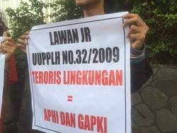 Pengusaha Gugat Pasal Sakti Penjerat Pembakar Hutan, Ini Kata UGM