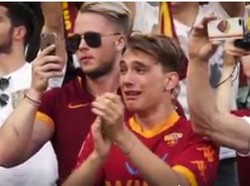 Olimpico Menangis Melepas Totti