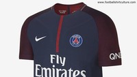 Desain kostum kandang PSG untuk musim depan cukup banyak berubah jika dibandingkan musim ini. Garis vertikal di bagian dada kali ini hanya berwarna merah dan ukurannya juga lebih tipis. Sementara untuk bagian lengan berwarna keunguan. (Foto: footballshirtculture.com)