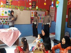 Bripka Ase Polisi Legendaris Kelola Sekolah TK di Cianjur