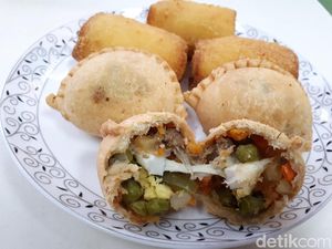 Mager Tapi Pengen Ngemil? Pesan Saja Pisang Goreng, Pastel atau Martabak Ini