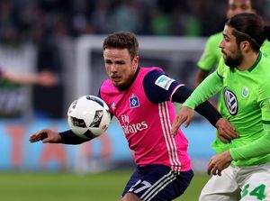 Milan Diklaim Segera Datangkan Bek Wolfsburg Ini