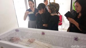 Suasana Duka Saat Yana Zein Meninggal Dunia