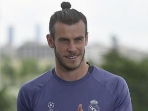 Usai Patung Ronaldo-nya Diejek, Seniman Ini Bikin Patung Bale Usai Patung Ronaldo-nya Diejek, Seniman Ini Bikin Patung Bale