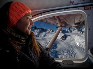 Brrr..Melihat Nadine Chandrawinata Kedinginan di New Zealand