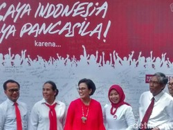 Cantiknya Sri Mulyani Berkebaya Merah di Hari Lahir Pancasila