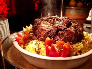 Nikmatnya Berbuka Puasa dengan Lamb Shuwa dan Lokma di Baharat Nikmatnya Berbuka Puasa dengan Lamb Shuwa dan Lokma di Baharat