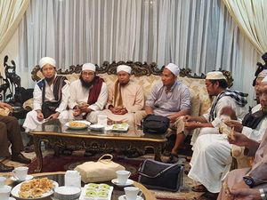 WNI dari Marawi Filipina Singgah di Masjid di Jakarta Barat WNI dari Marawi Filipina Singgah di Masjid di Jakarta Barat