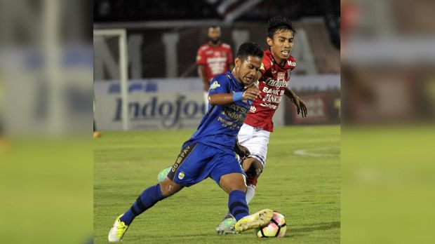 Gian Zola batal dimasukkan Emral Abus saat melawan Bali United.