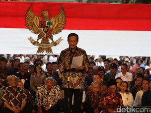 Sultan HB X dan Ribuan Warga Yogyakarta Peringati Hari Lahir Pancasila Sultan HB X dan Ribuan Warga Yogyakarta Peringati Hari Lahir Pancasila
