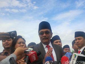 Djarot akan Potong Tunjangan PNS DKI yang Pulang Cepat di Upacara