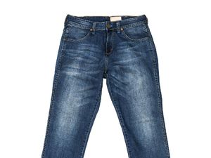 Setelah Celana Dalam, Giliran Jeans Penahan Bau Kentut Dirilis