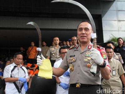 Kapolda Tunjukan Barbuk Kejahatan Begal dan Geng Motor