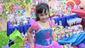 Meriah! Pesta Trampolin di Ulang Tahun Anak Nia Ramadhani