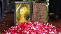 Beristirahatlah dengan Tenang Yana Zein!